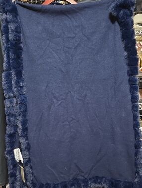 La Fiorentina Deep Navy Faux Fur Accent Throw